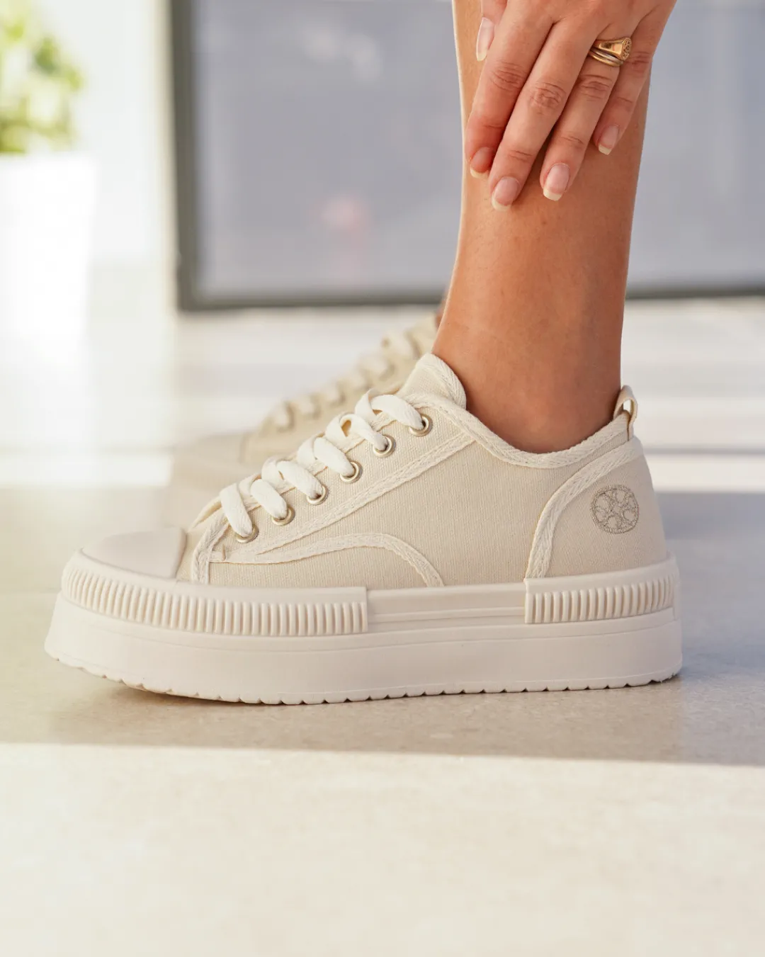 Fashion Casual Mode Basket femme compensée à lacets - Odette Beige