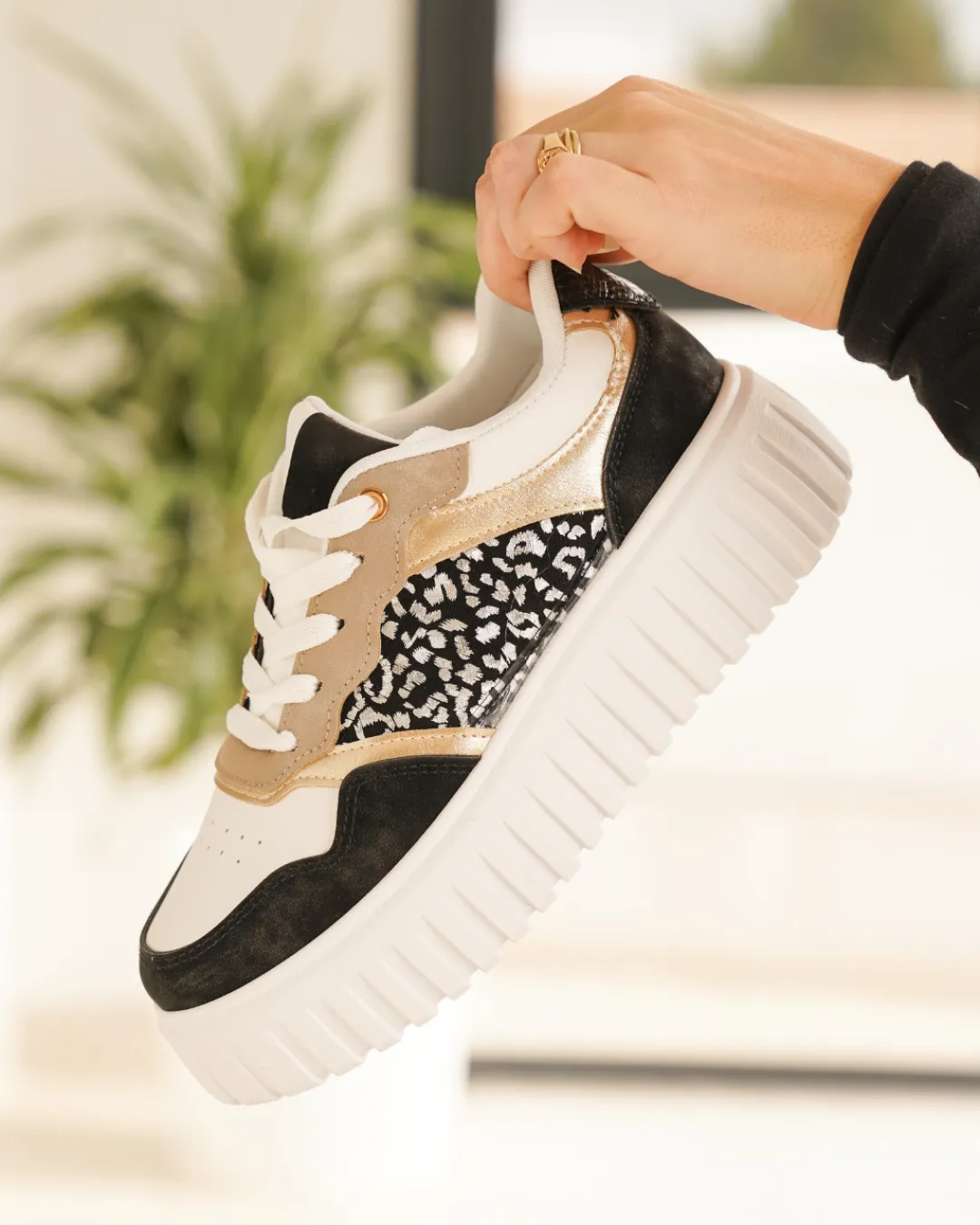 Discount Casual Mode Basket femme compensée semelle épaisse e à lacets - Daniella Noir