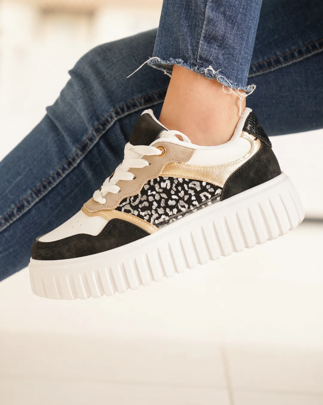 Discount Casual Mode Basket femme compensée semelle épaisse e à lacets - Daniella Noir