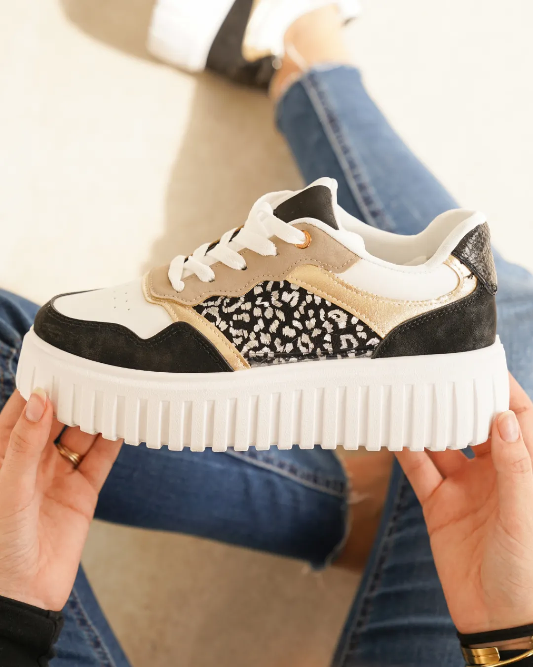 Discount Casual Mode Basket femme compensée semelle épaisse e à lacets - Daniella Noir