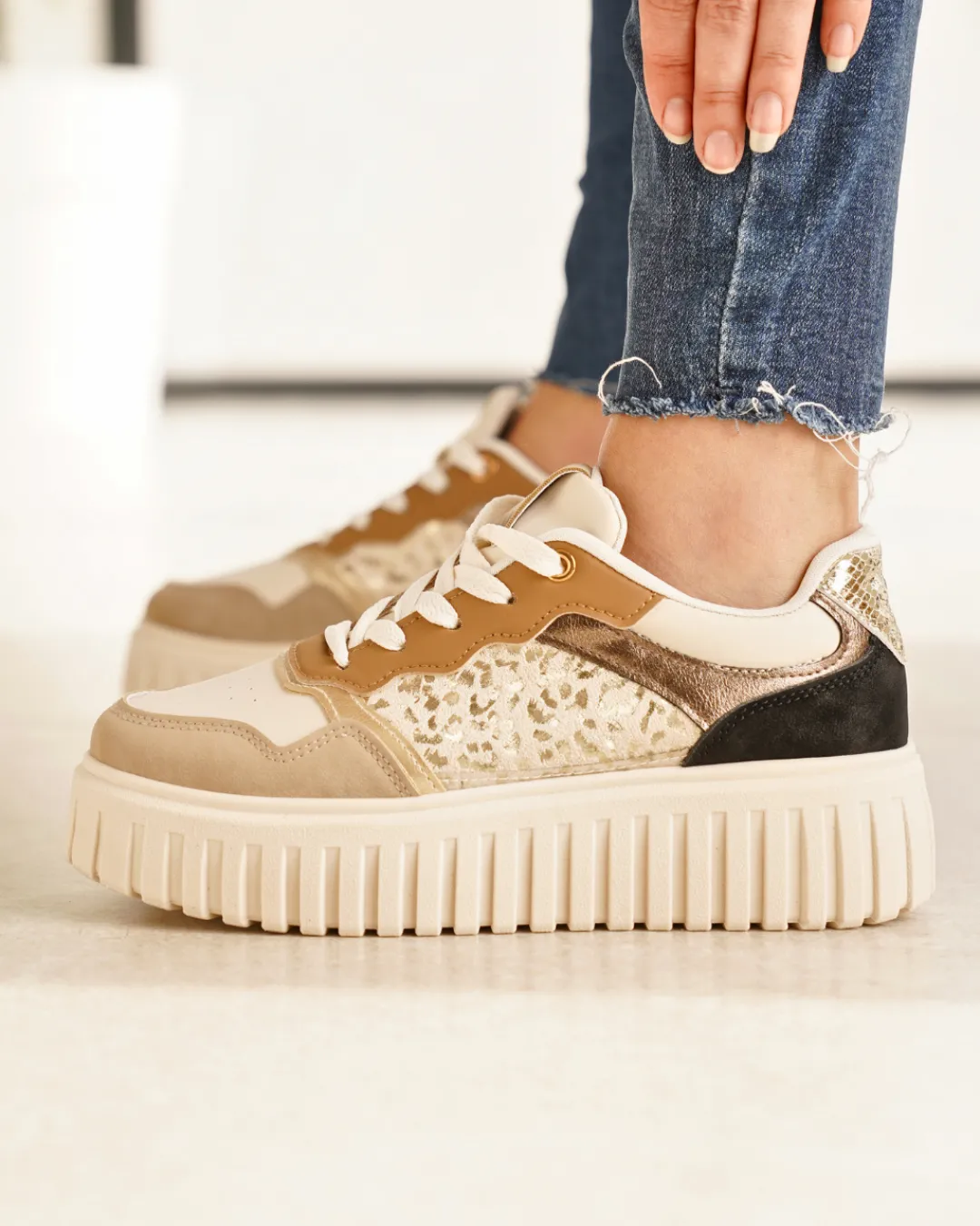 Fashion Casual Mode Basket femme compensée semelle épaisse à lacets - Daniella Taupe