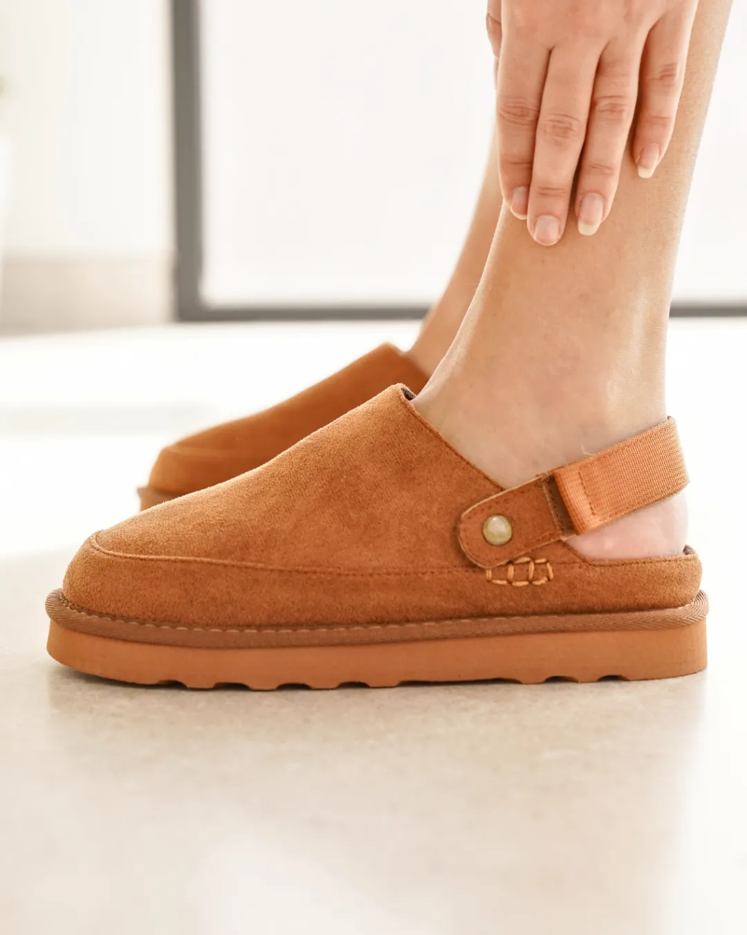 Online Casual Mode Mules femme compensées - Kamila Camel