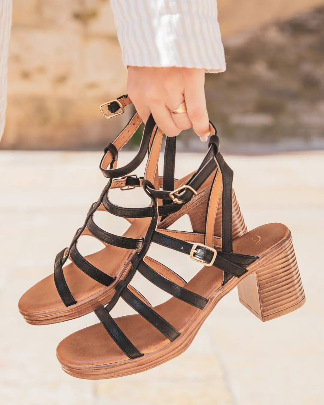 Discount Casual Mode Sandale femme à talon carré spartiate - Blandine Noir