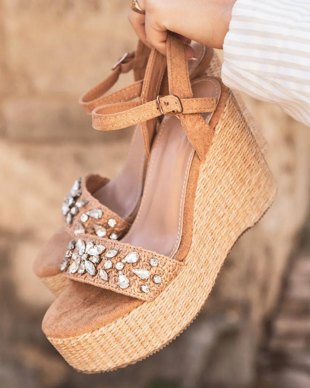 Fashion Casual Mode Sandale femme compensée - Lara Camel